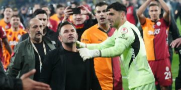 Olaylı dev derbiyi Galatasaray kazandı:Fenerbahçe’yi deplasmanda 2-1 mağlup etti 