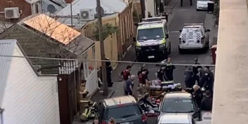 Polis, Melbourne ‘de kendisini araçla duvara sıkıştıran kişiyi öldürdü