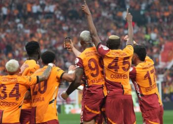 Galatasaray, Kayserispor’u farklı yendi, 25. şampiyonluğu kutladı