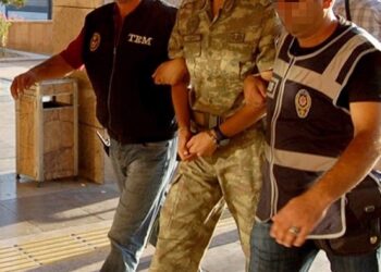 Gözaltına alınan 61 muvazzaf asker tutuklandı