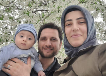 KHK’lı polis eşi 7 yıl cezaevinde kaldı: Ev hanımı Özlem Düzenli, 6 aylık bebeğiyle tutuklandı