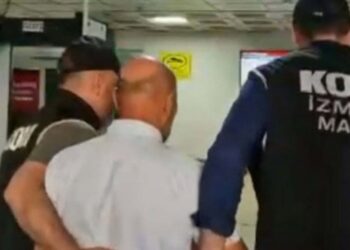 Emniyet gözaltındaki Tunç Soyer’in görüntüsünü paylaştı, CHP ayağa kalktı