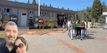 Cezası Yargıtay tarafından üç gün önce bozdu: Doç.Dr. Esen Savaş, kararı öğrenemeden son yolculuğuna uğurlandı