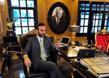 Altın varaklı odasındaki Erdoğan fotoğrafıyla paylaşım yapan avukat gözaltına alındı