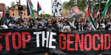 Sydney boğaz köprüsünden dünyaya: Gazze’deki zulme ‘dur’ deyin
