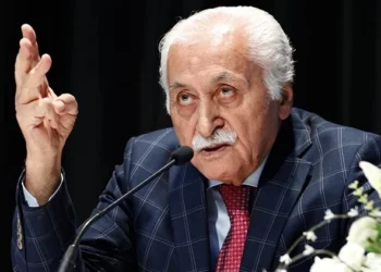 Şair Yavuz Bülent Bakiler hayatını kaybetti