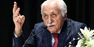 Şair Yavuz Bülent Bakiler hayatını kaybetti