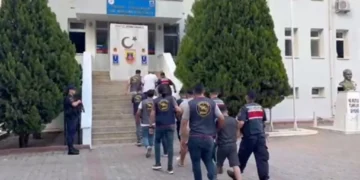 ‘Cemaat’ tehdidiyle 1,3 milyon liralık dolandırıcılık: Tüm parasını ve altınlarını aldılar