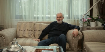 50 yıllık arkadaşı Ahmet Turan Alkan’ı anlatan Türküne: Zorbalığa, baskıya, biat etmeye zorlayan düzene isyan etti