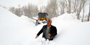 Van, Bitlis, Muş ve Hakkâri’de 92 yerleşim yerine ulaşılamıyor
