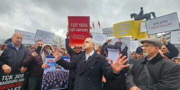 Harbiyeli ailelere Ankara Ulus’ta destek  veren Gergerlioğlu:Demokrasiyi ayaklar altına