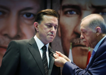 Yemin töreni dahil TBMM’de 6 dakika konuştu:  19 milyonluk saat takan AKP’li vekilin kazancı,  20 yıllık emekliden fazla