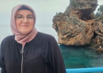 KHK’lı Asuman Öğretmenin eşi: “Görüşte eşim yerinden kalkamıyordu, sesimizi duyun”