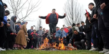 İstanbul’da binler Nevruz ateşi yaktı: İktidar ve devlet samimiyse bir an önce somut adım atmalı