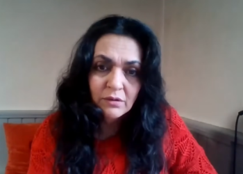 Hilal Nesin: Birbirimizi sevmek zorunda değiliz ama birbirimizin acısıyla tanışmak zorundayız