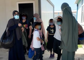 IŞİD kampında kalan 4 kadın 9 çocuk yoğun güvenlik altında Avustralya yolunda
