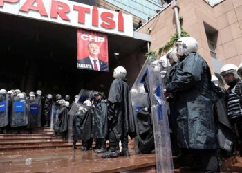 İçişleri Bakanı Çiftçi: Genel merkeze polisin girmesini Kılıçdaroğlu yönetimi istedi
