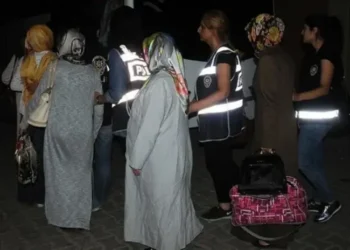 Cadı avıyla kadınlara ev baskını: 25 kişi gözaltına alındı
