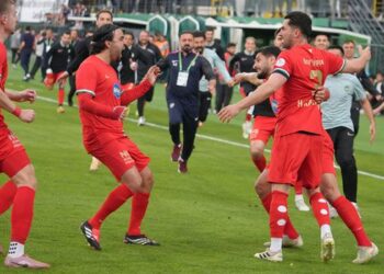 Amedspor, Süper Lig biletini alan ikinci takım:Diyarbakar’da bayram