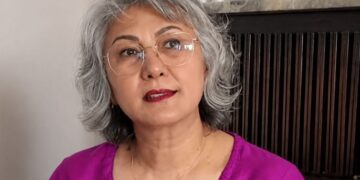 KHK’lı Albayın eşi:Kızımın okul birinciliğini elinden almaya çalıştılar, Oxford’a kabul edildi ama gönderemedim