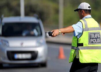 Kaymakamın sürücüsünün aracında uyuşturucu taşıyan polis tutuklandı