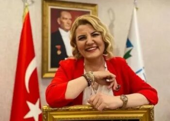 İzmit’in CHP’li Belediye Başkanı Fatma Kaplan Hürriyet ve eşi tutuklandı