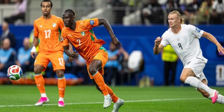 260630 Odilon Kossounou of Côte dIvoire and Erling Braut Haaland of Norway during the FIFA World Cup 2026 round of 32 football match between Côte dIvoire and Norway on June 30, 2026 in Dallas. .Photo: Jon Olav Nesvold / BILDBYRÅN / COP 217 / VG0975.bbeng fotboll football soccer fotball vm fotbolls-vm fotball-vm fotbolls-vm 2026 fifa world cup 2026 16-delsfinale round of 32 arlington texas norge norway elfenbenskusten elfenbenskysten ivory coast (Photo by JON OLAV NESVOLD/Bildbyran/Sipa USA)