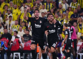Derbinin galibi Kartal: Fenerbahçe 1 – Beşiktaş 2