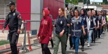 Üniversite öğrencileri aileleri üzerinden fişlenmiş